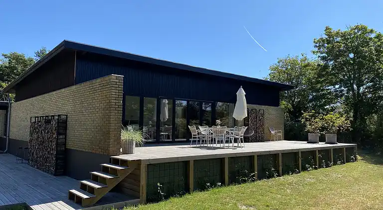 Sommerhus 400 meter fra vandet og havn