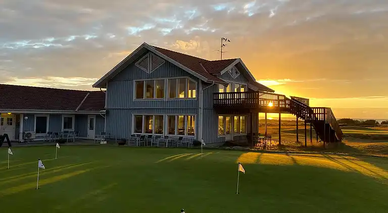 Sommerhus 400 meter fra vandet og havn