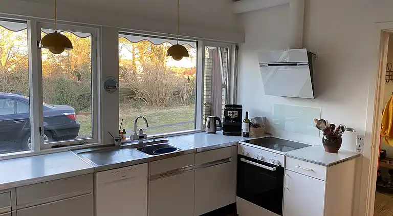 Sommerhus 400 meter fra vandet og havn