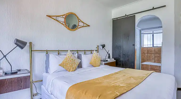 Modern Spanish House-3br-pool-solar-samrand