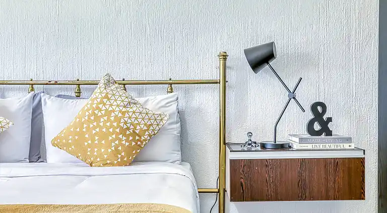 Modern Spanish House-3br-pool-solar-samrand