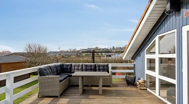 Ferienhaus mit Sauna in der Nähe von Følle Strand