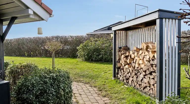 Ferienhaus mit Sauna in der Nähe von Følle Strand