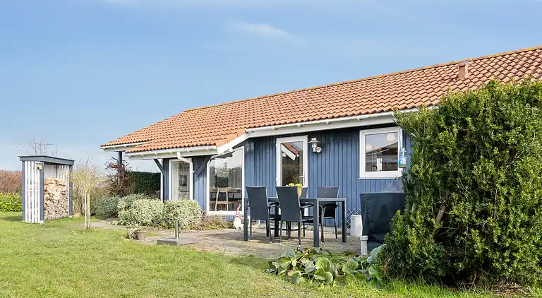 Ferienhaus mit Sauna in der Nähe von Følle Strand