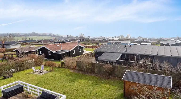 Ferienhaus mit Sauna in der Nähe von Følle Strand