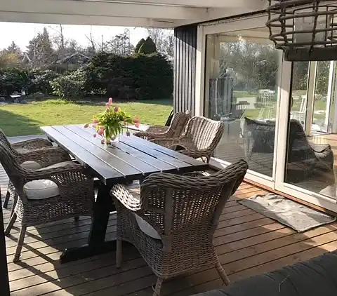 Skønt sommerhus med anneks og have