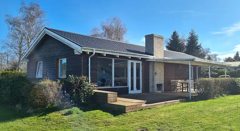 Sunset Lodge - attraktivt sommerhus med havudsigt