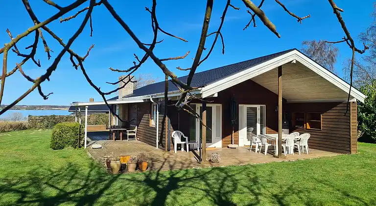 Sunset Lodge - attraktivt sommerhus med havudsigt