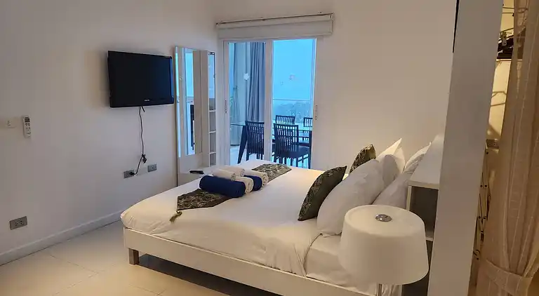 A2 - 4 Bedrooms Duplex Serviced Apartment with Stunning Sea