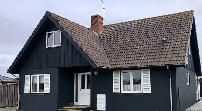 Charmantes Ferienhaus in der Stadt am Strand