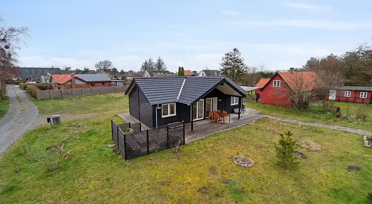 Modernes ganzjährig isoliertes Haus mit allem.