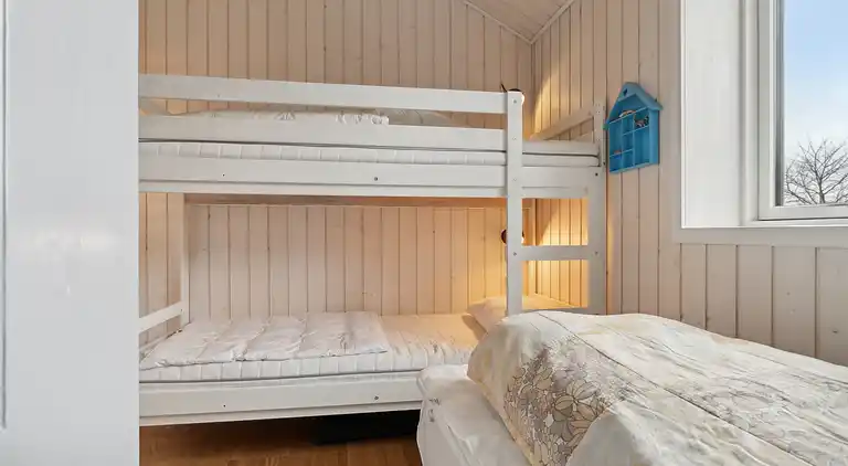 Modernes ganzjährig isoliertes Haus mit allem.