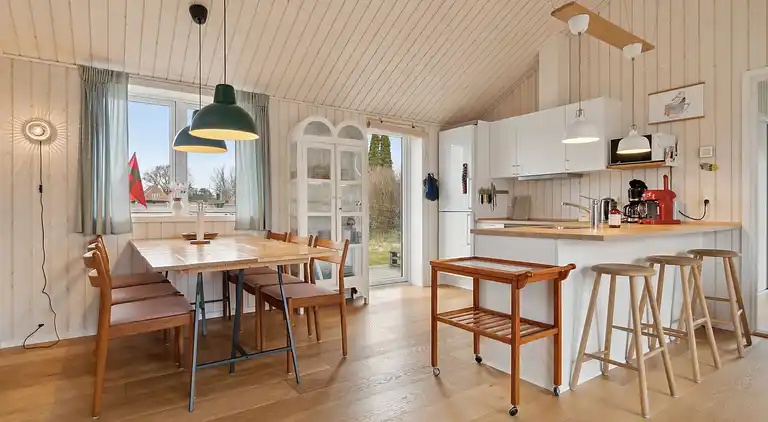 Modernes ganzjährig isoliertes Haus mit allem.