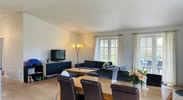 Schönes Ferienhaus mit uneinsehbarem Garten.