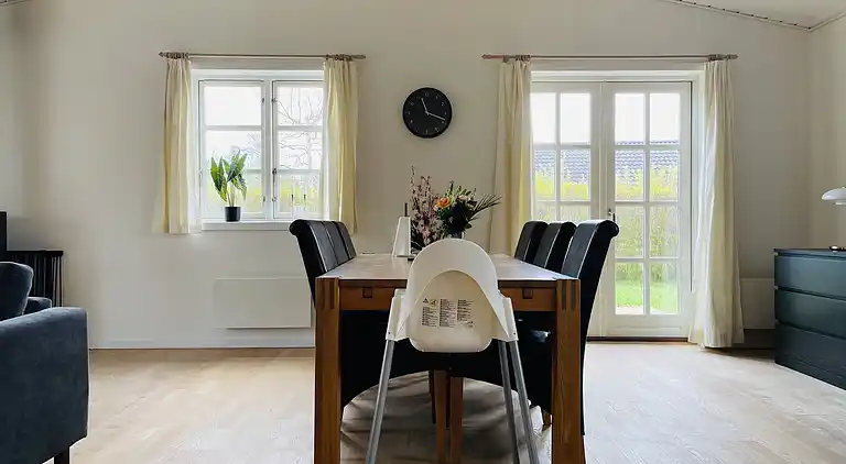 Schönes Ferienhaus mit uneinsehbarem Garten.