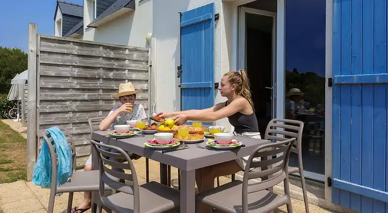 Holiday home in Lanvéoc