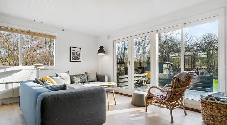 Nyd Ægte Bornholmer-stemning i dejligt Sommerhus