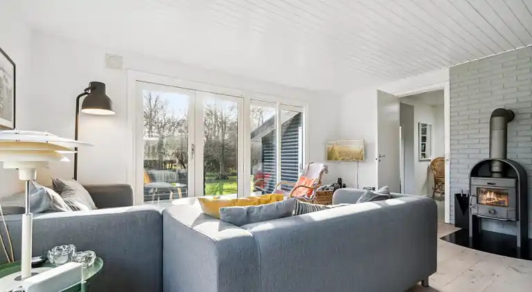 Nyd Ægte Bornholmer-stemning i dejligt Sommerhus