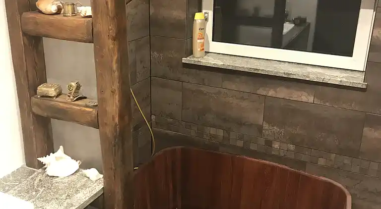 Supertolles Haus in der Hafenstadt Hvalpsund.