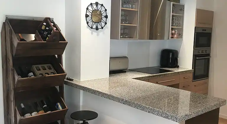 Supertolles Haus in der Hafenstadt Hvalpsund.