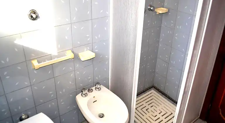 Ureshii-Ferienhaus in einem Zweifamilienhaus in San Foca