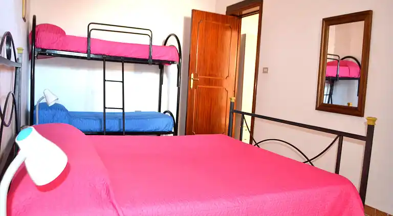 Ureshii-Ferienhaus in einem Zweifamilienhaus in San Foca