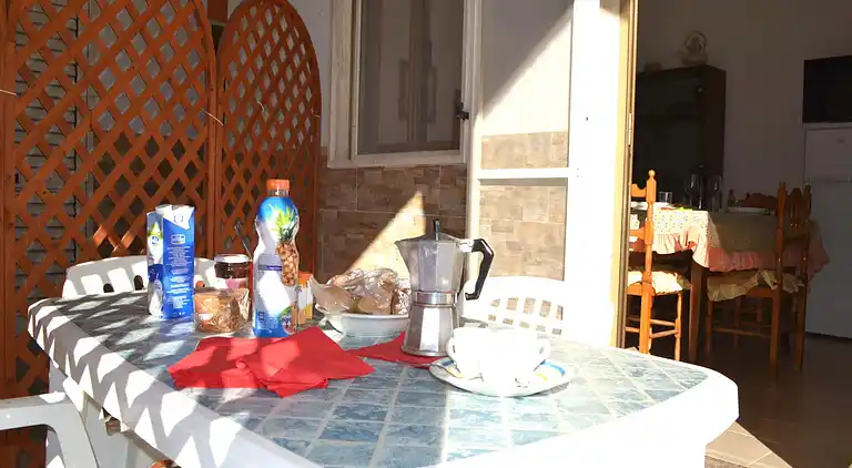 Ureshii-Ferienhaus in einem Zweifamilienhaus in San Foca