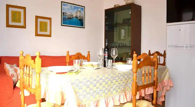 Ureshii-Ferienhaus in einem Zweifamilienhaus in San Foca