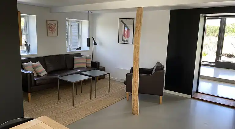 Lyxigt sommarhus på vacker skogsmark