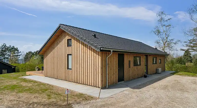 Imponerende sommerhus, ved Helsnæs Bugt!
