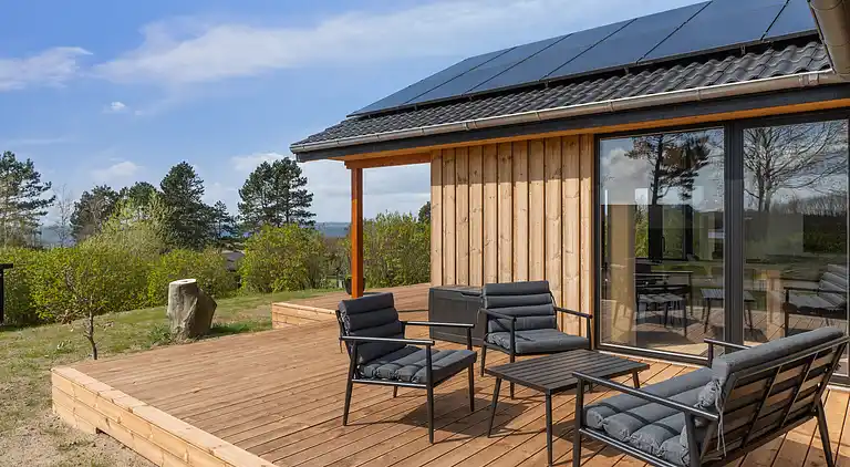 Imponerende sommerhus, ved Helsnæs Bugt!