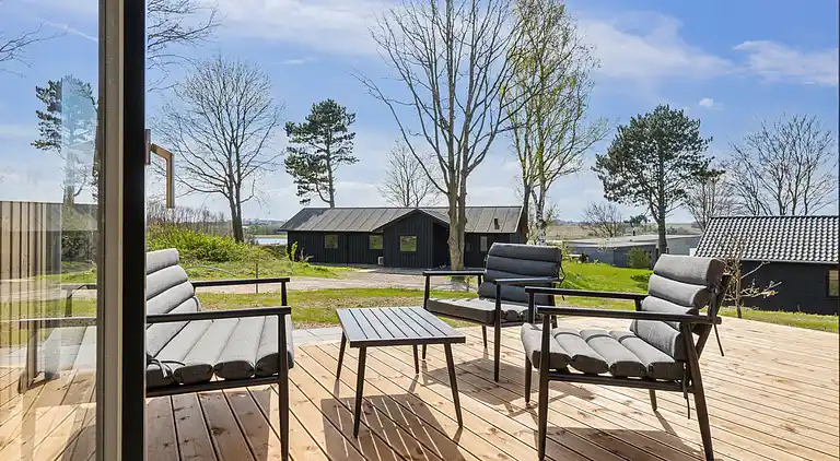 Imponerende sommerhus, ved Helsnæs Bugt!