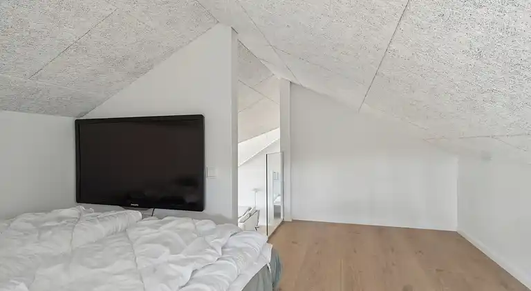 Imponerende sommerhus, ved Helsnæs Bugt!