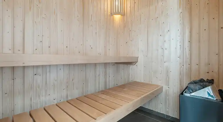 Imponerende sommerhus, ved Helsnæs Bugt!