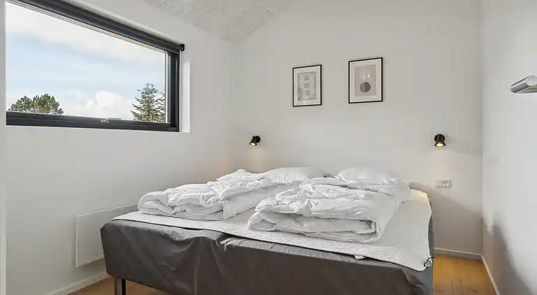 Imponerende sommerhus, ved Helsnæs Bugt!