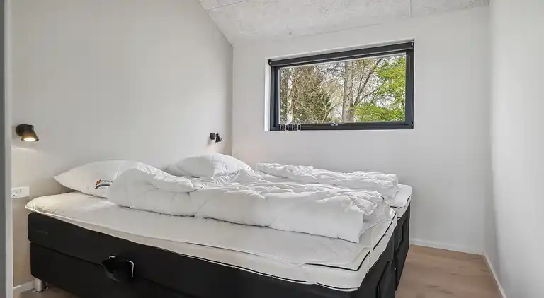 Imponerende sommerhus, ved Helsnæs Bugt!