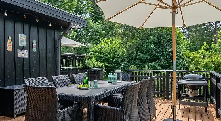 Hyggelig, renoveret  perle ved Rågeleje strand.