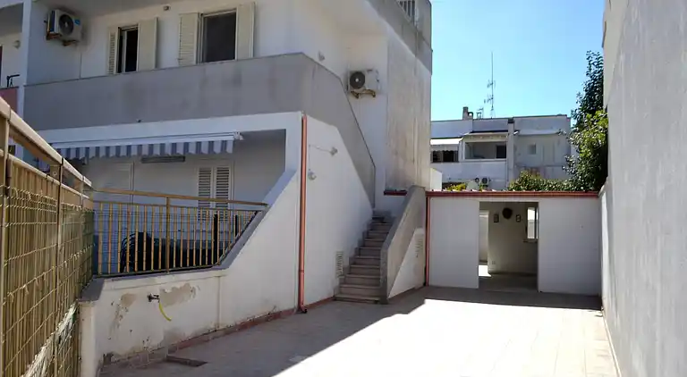 Taki-Ferienhaus im ersten Stock mit zwei Badezimmern in San