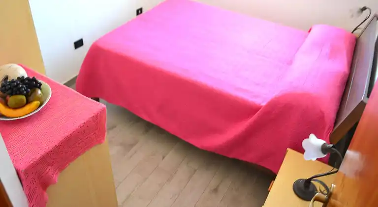 Taki-Ferienhaus im ersten Stock mit zwei Badezimmern in San