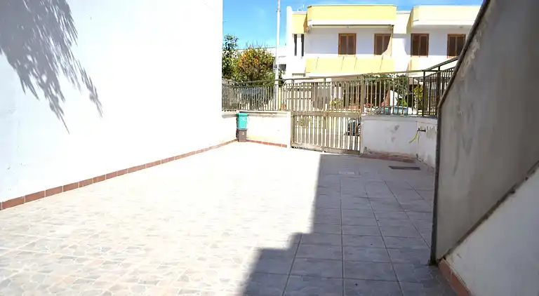 Taki-Ferienhaus im ersten Stock mit zwei Badezimmern in San