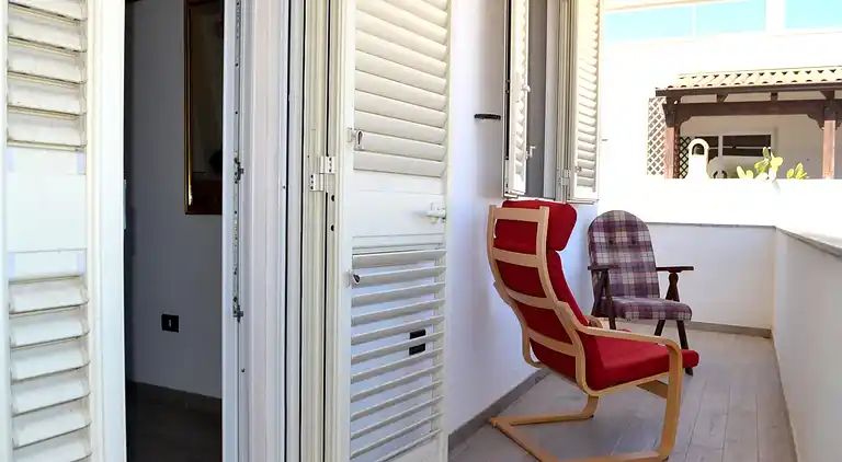 Taki-Ferienhaus im ersten Stock mit zwei Badezimmern in San