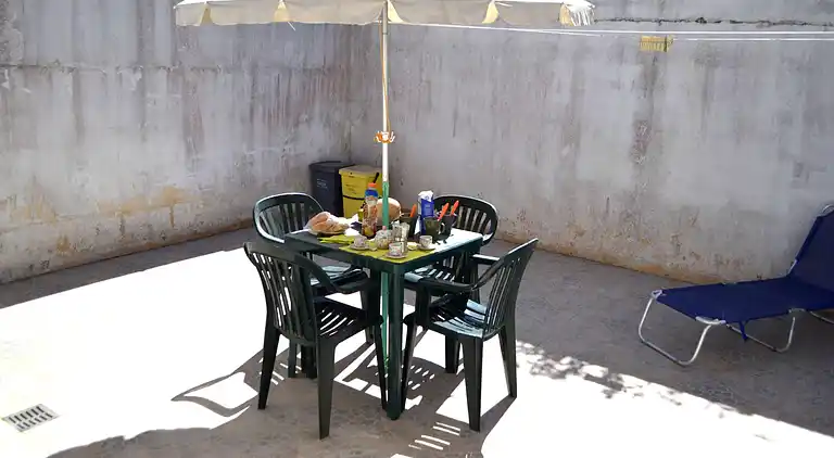 Taki-Ferienhaus im ersten Stock mit zwei Badezimmern in San