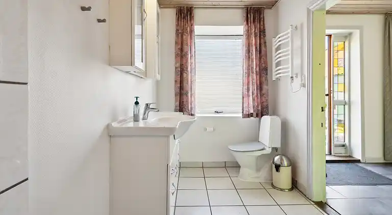 Große Ferienwohnung mit Meerblick in Strandnähe