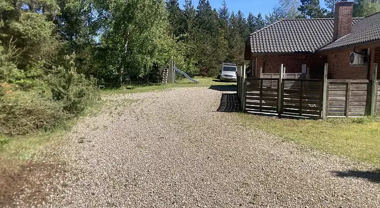 Stort Sommerhus i rolige natur skønne omgivelser