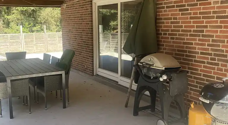 Stort Sommerhus i rolige natur skønne omgivelser