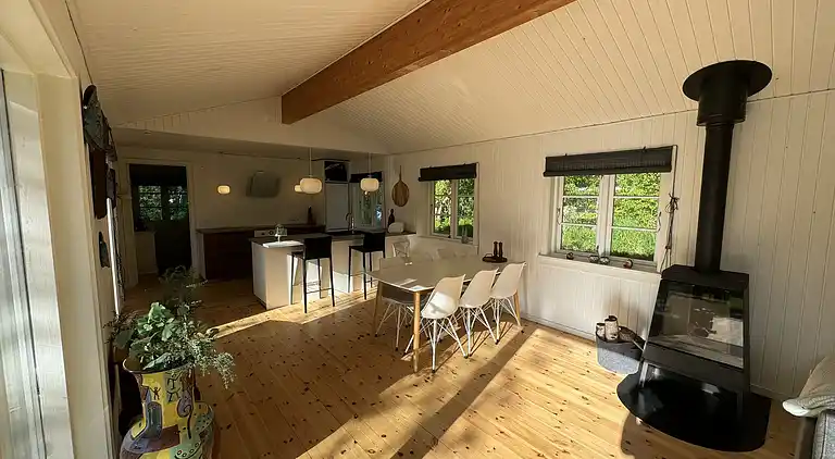 Renoveret sommerhus med sjæl - kærlighed