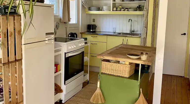 Hygge og ro i nænsomt renoveret sommeridyl