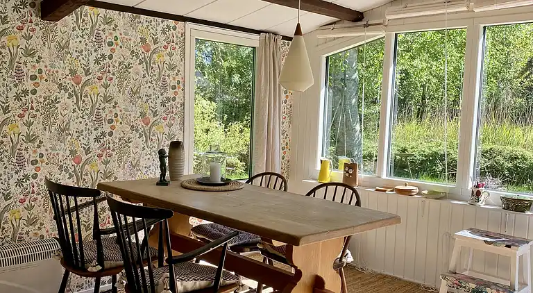 Hygge og ro i nænsomt renoveret sommeridyl