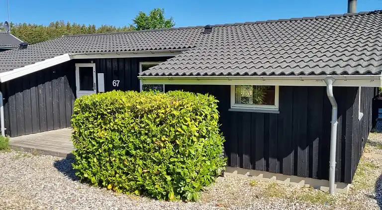 Schönes Ferienhaus mit Terrasse.