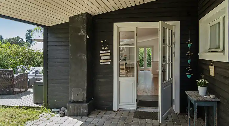 Skønt sommerhus i privat have tæt på stranden